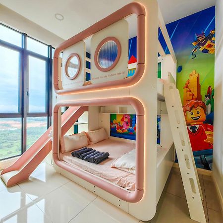 D'Pristine Theme Suite By Nest Home At Legoland Нусаджайя Экстерьер фото